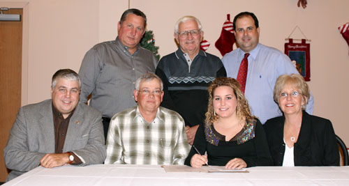 Baillie Johnson of Hardin County (Center) comits to play for the Lady Wildcats Golf Team beginning 2008-09